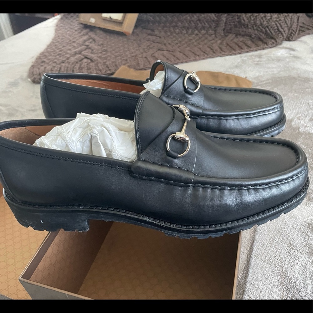 GUCCI CLASSIC Purchased At Saks Years Ago
Have Been StordIn Box In Cedar Closet…